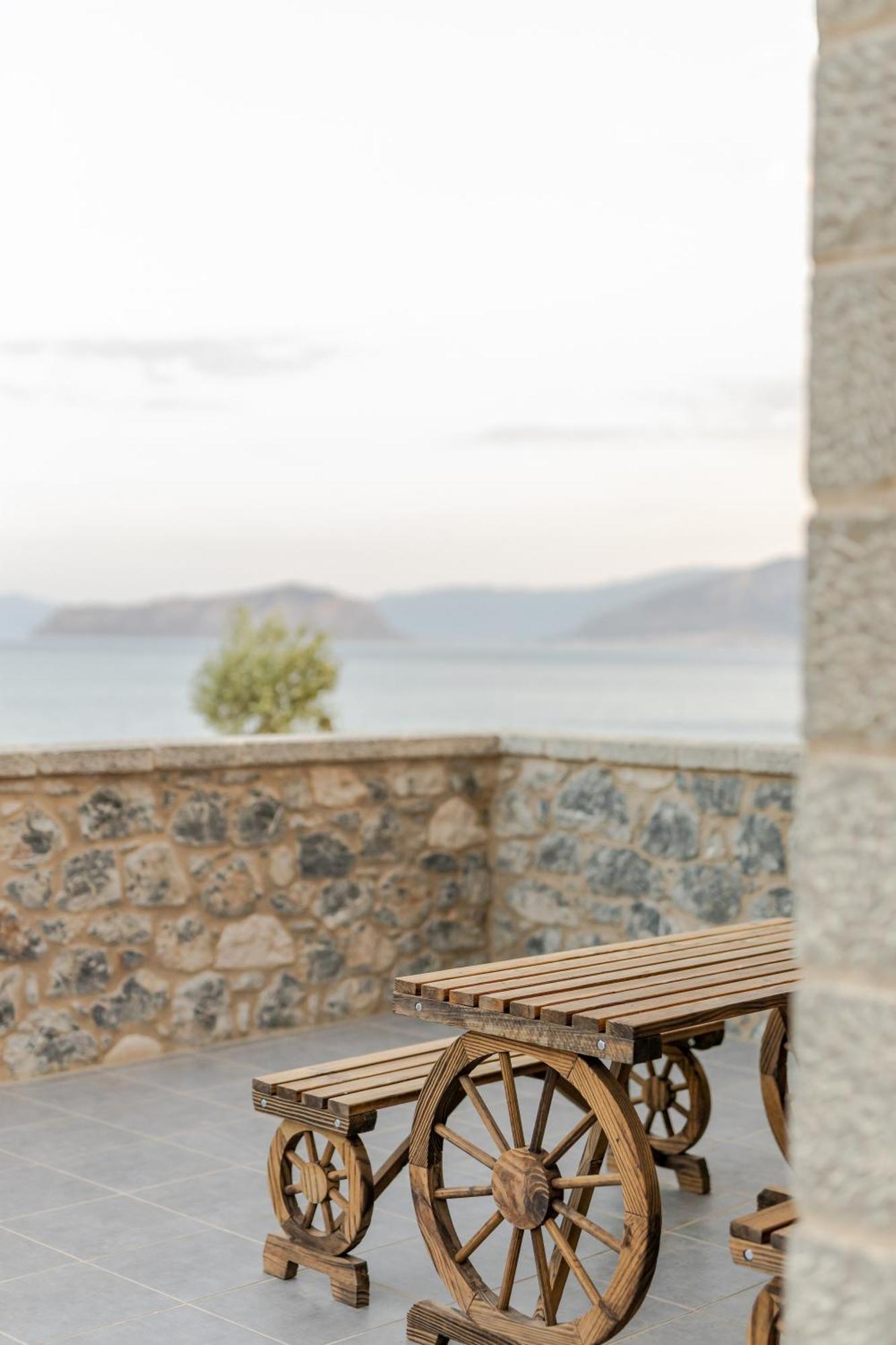 Katerina'S Villas - Monemvasia Beachfront Stone Paradise ภายนอก รูปภาพ