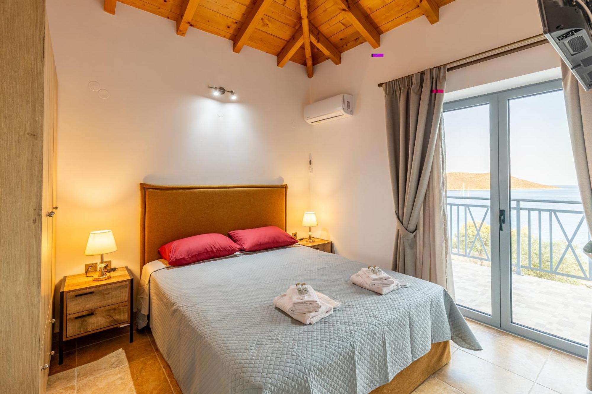Katerina'S Villas - Monemvasia Beachfront Stone Paradise ภายนอก รูปภาพ